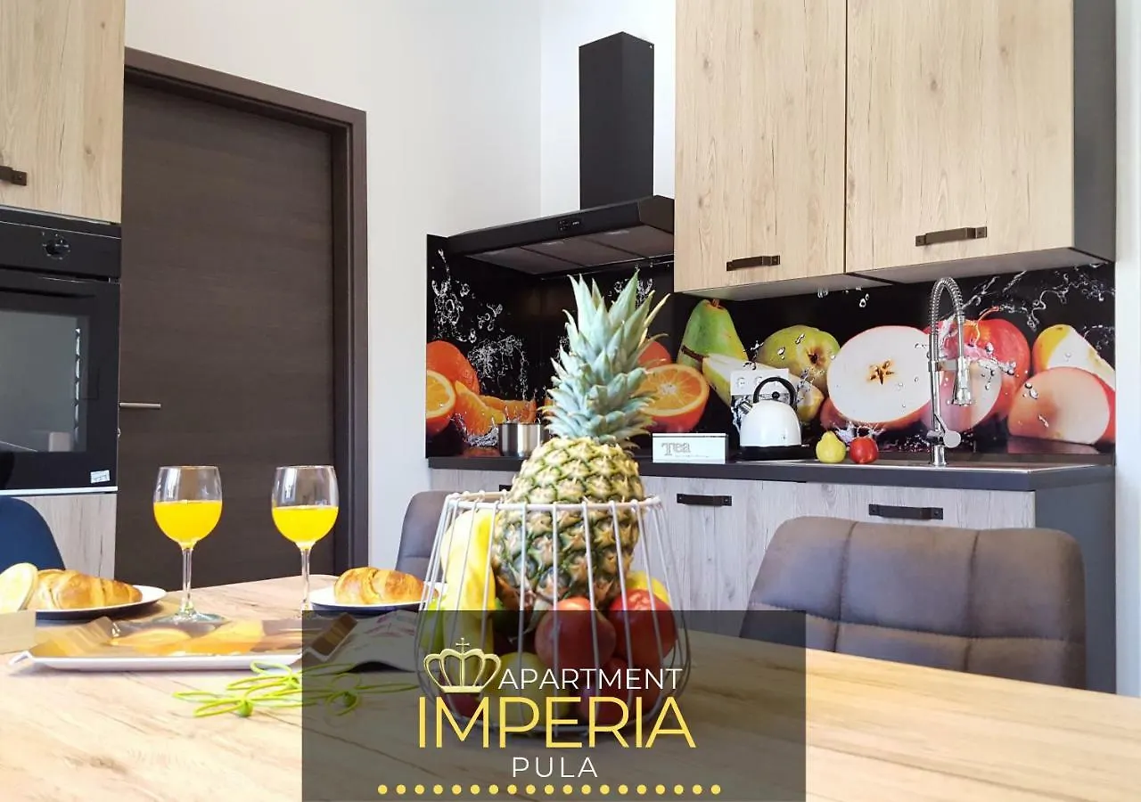 Apartment Imperia *** بولا