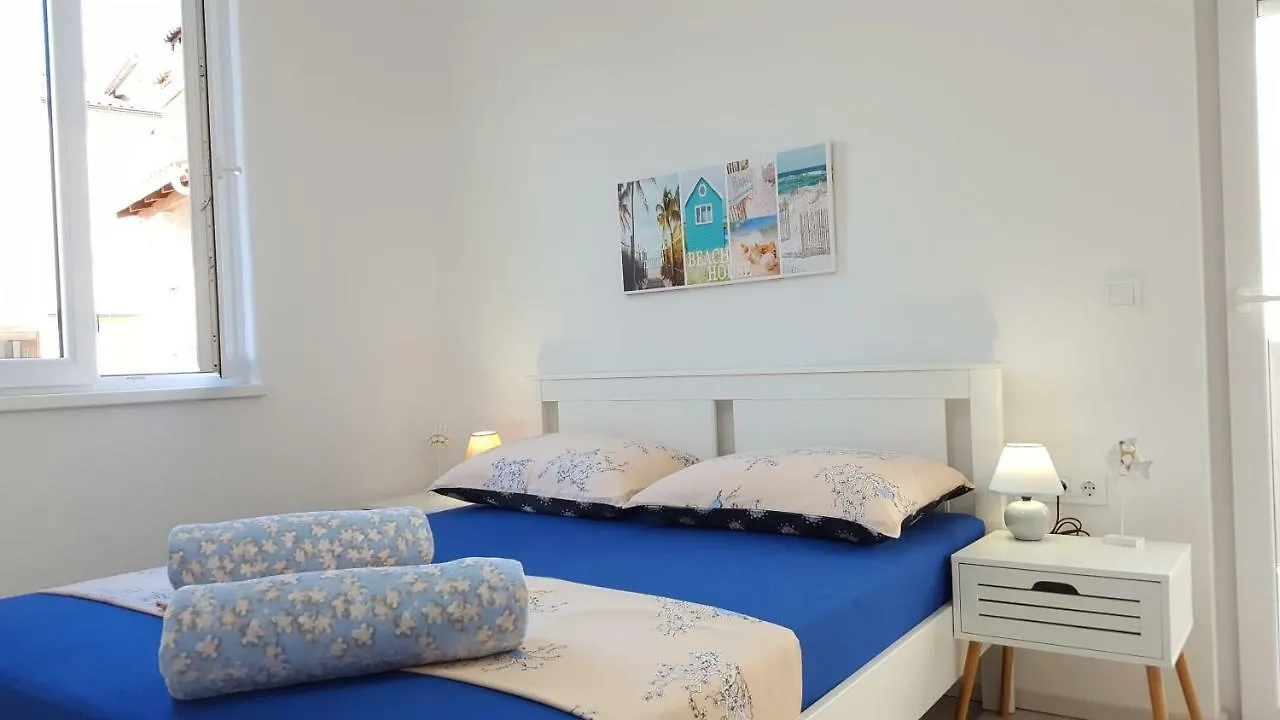 Apartment Imperia *** بولا