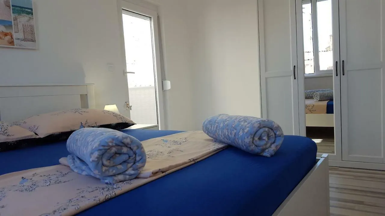 Apartment Imperia *** بولا